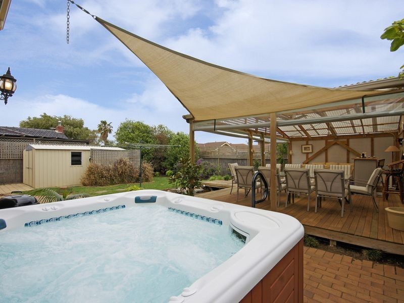 12 Mcdonald Grove, West Lakes SA 5021