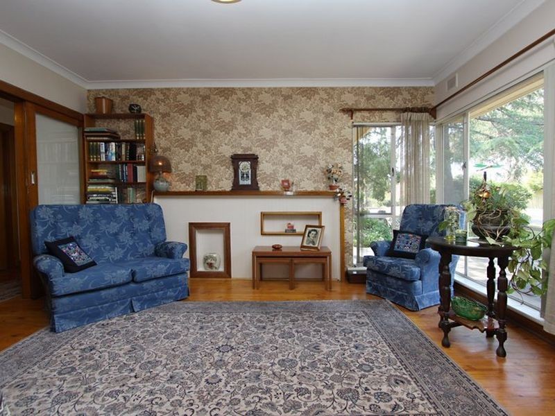 1 Bosville Grove, Campbelltown SA 5074