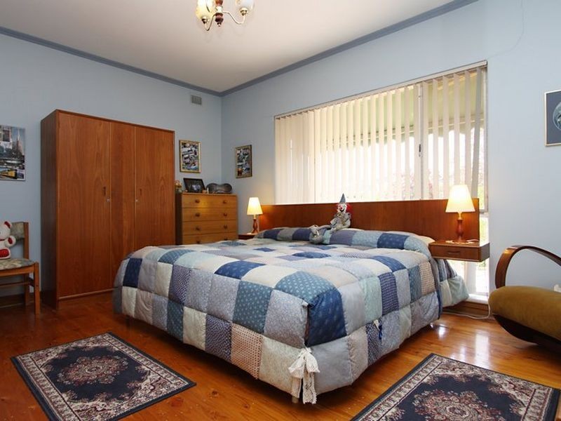 1 Bosville Grove, Campbelltown SA 5074