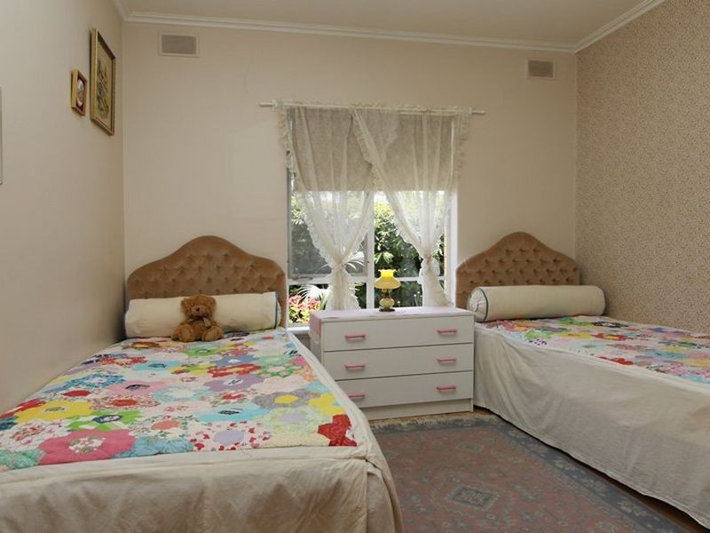 1 Bosville Grove, Campbelltown SA 5074