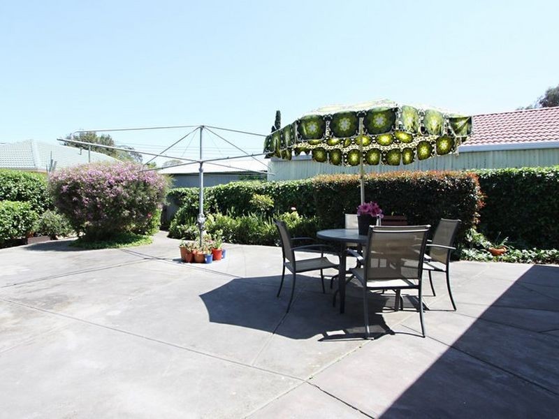 1 Bosville Grove, Campbelltown SA 5074