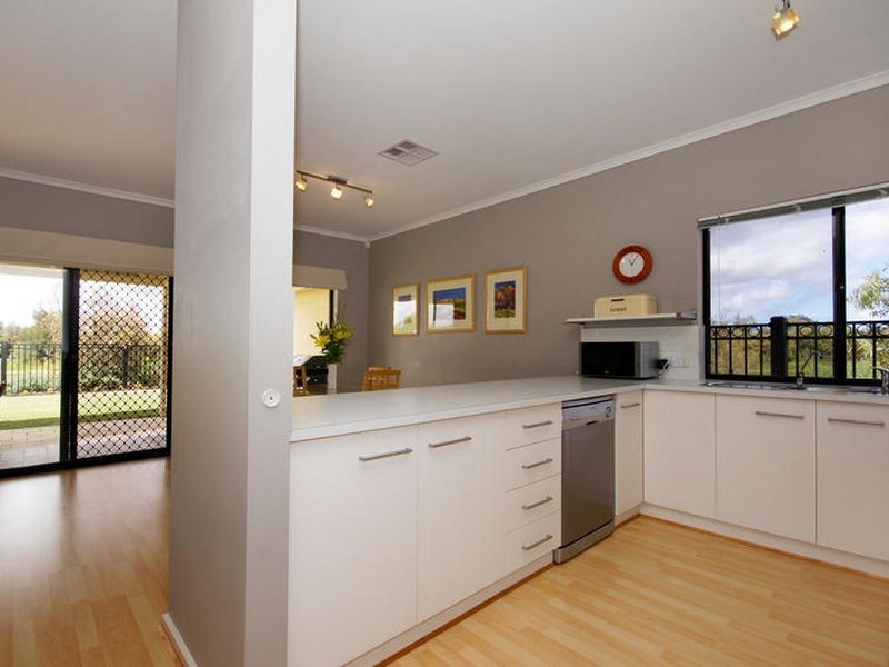 104 Sanctuary Drive, Mawson Lakes SA 5095