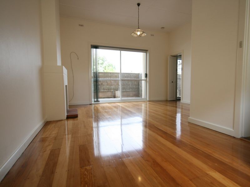 8/18A South Esplanade, Glenelg SA 5045