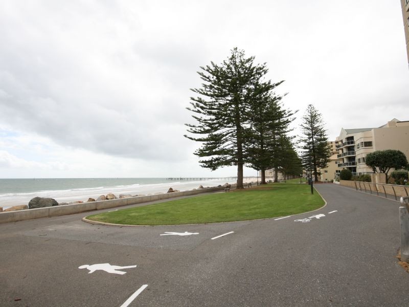8/18A South Esplanade, Glenelg SA 5045