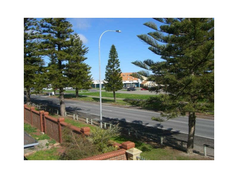 7 Foremost Court, North Haven SA 5018