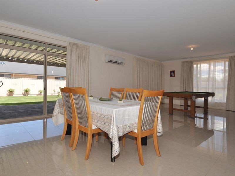 8 Claret Avenue, Virginia SA 5120