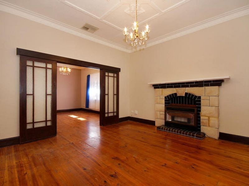 8 Gowland Street, Broadview SA 5083