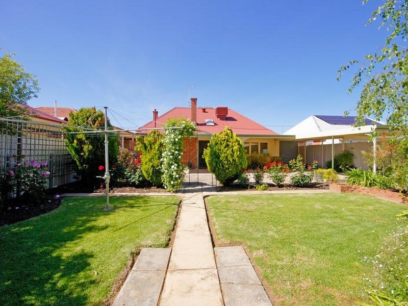 8 Gowland Street, Broadview SA 5083