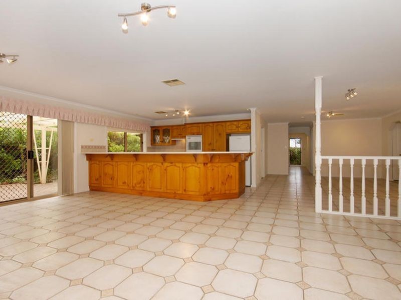 60 Lord Howe Avenue, Oakden SA 5086