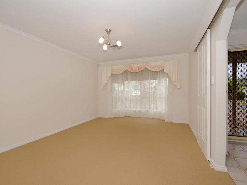 60 Lord Howe Avenue, Oakden SA 5086