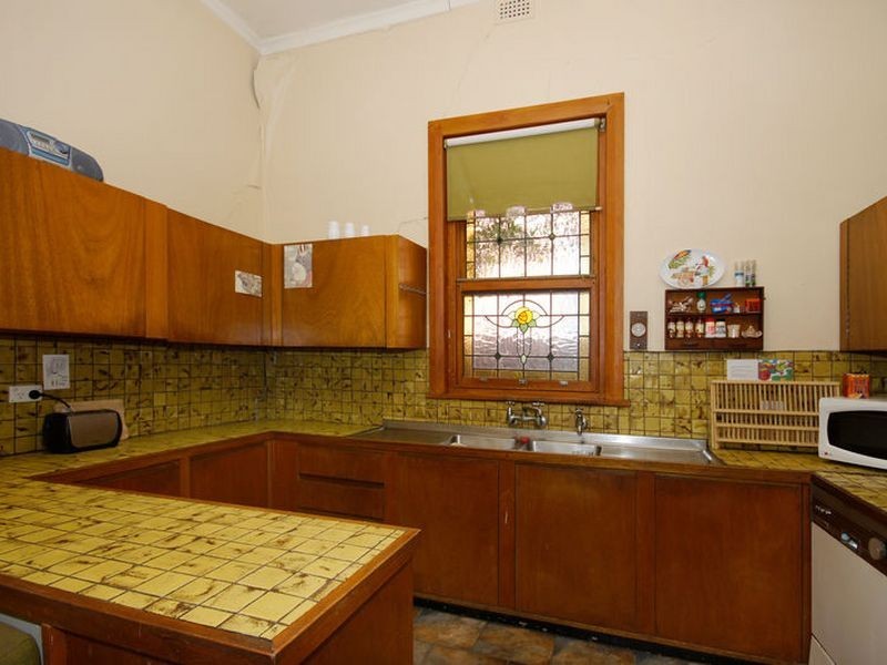 20 Seventh Avenue, St Peters SA 5069