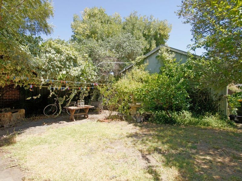 20 Seventh Avenue, St Peters SA 5069