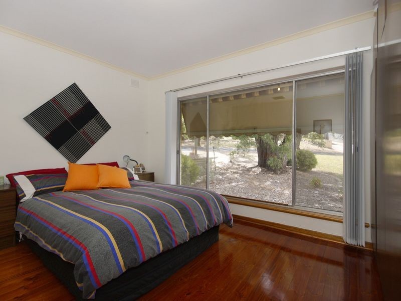 4 Bayvue Crescent, Ridgehaven SA 5097