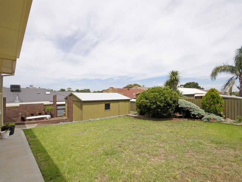4 Bayvue Crescent, Ridgehaven SA 5097
