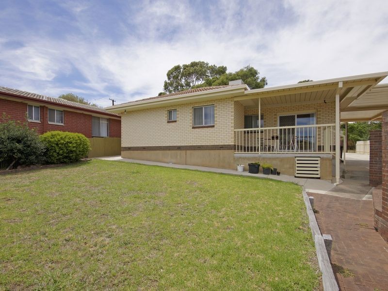 4 Bayvue Crescent, Ridgehaven SA 5097