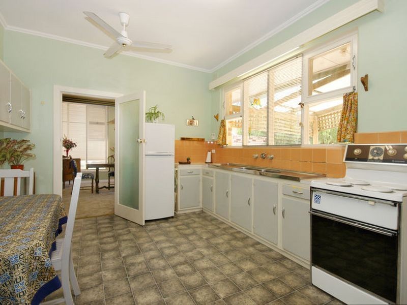 11 Stanley Street, Leabrook SA 5068