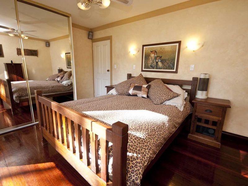 1 Carnarvon Avenue, Redwood Park SA 5097