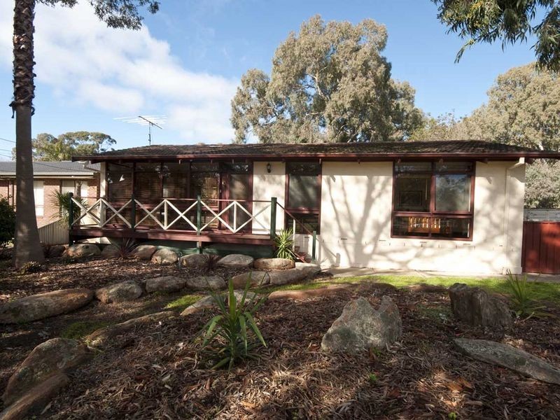 1 Carnarvon Avenue, Redwood Park SA 5097