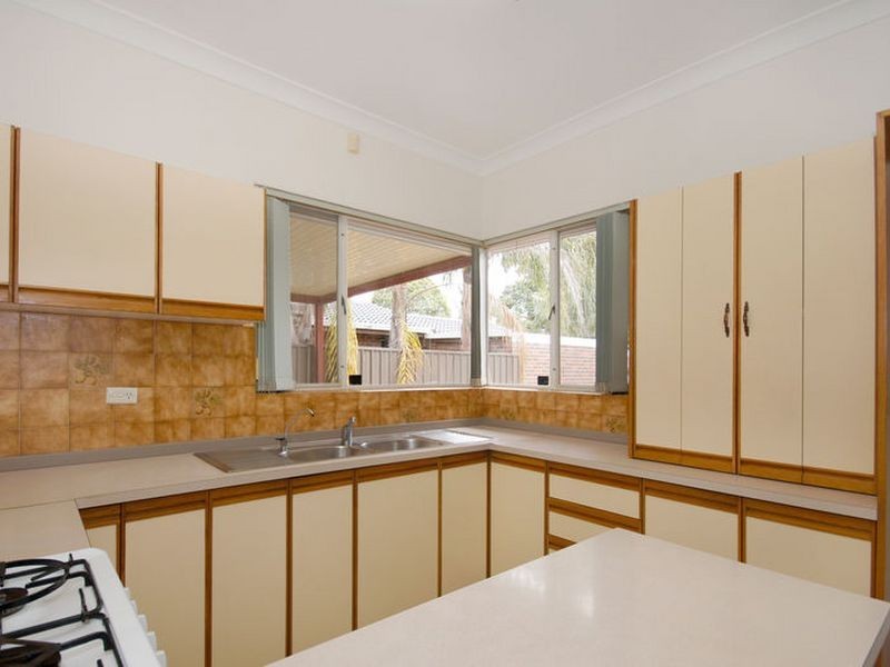 9 Leewood Road, Paradise SA 5075