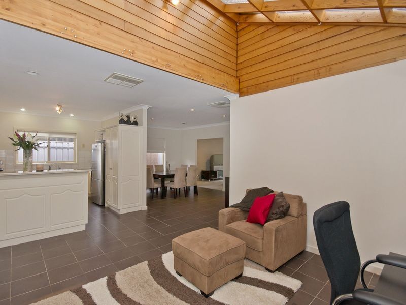 2/27 Avenue Road, Paradise SA 5075