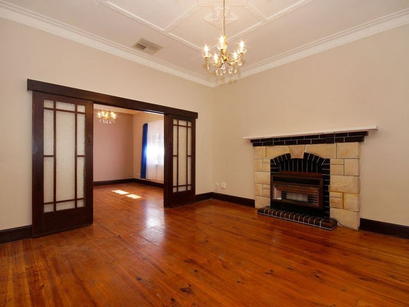 8 Gowland Street, Broadview SA 5083