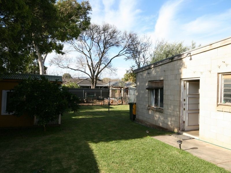 23 Ninth Avenue, St Peters SA 5069
