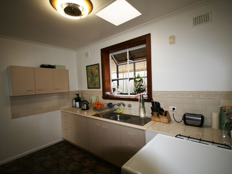 15 Lake View Crescent, Highbury SA 5089