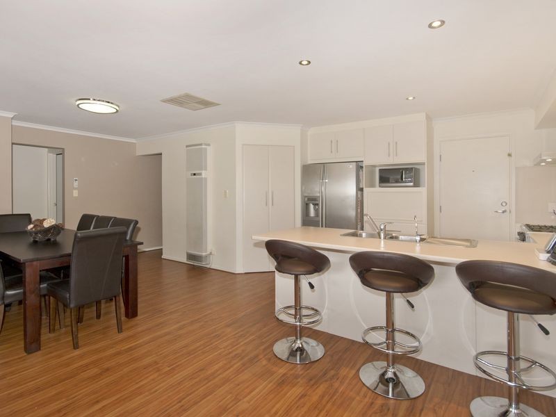 9 Lakeside Drive, Paralowie SA 5108