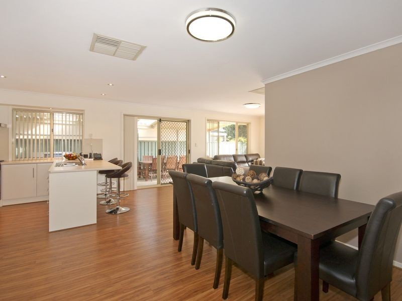 9 Lakeside Drive, Paralowie SA 5108