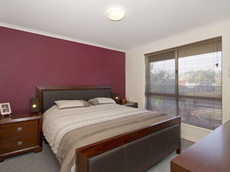 9 Lakeside Drive, Paralowie SA 5108