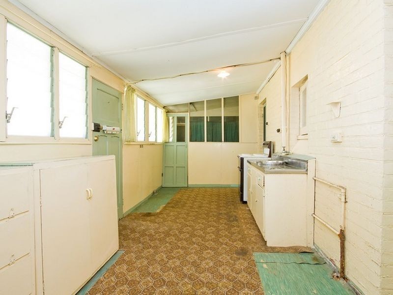 19 Fifth Avenue, Cheltenham SA 5014