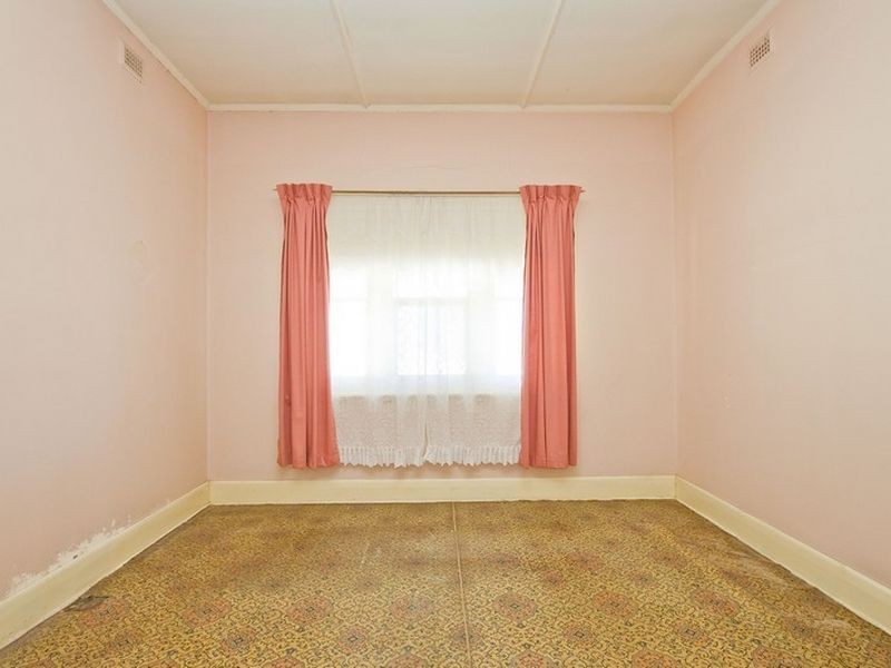 19 Fifth Avenue, Cheltenham SA 5014