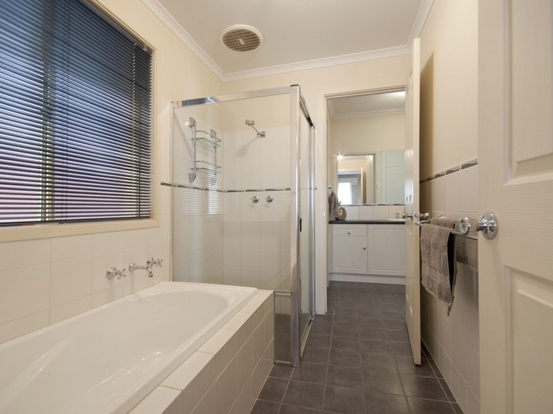 7 Springton Lane, Greenwith SA 5125