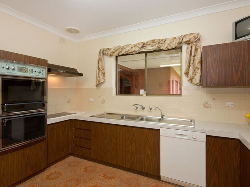 36 Thomson Avenue, Rostrevor SA 5073