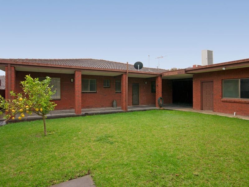 36 Thomson Avenue, Rostrevor SA 5073