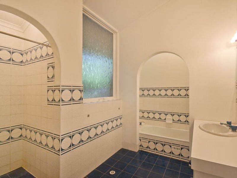 51 Gleneagles Road, Mount Osmond SA 5064