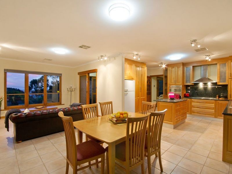 20 Bishop Street, Skye SA 5072