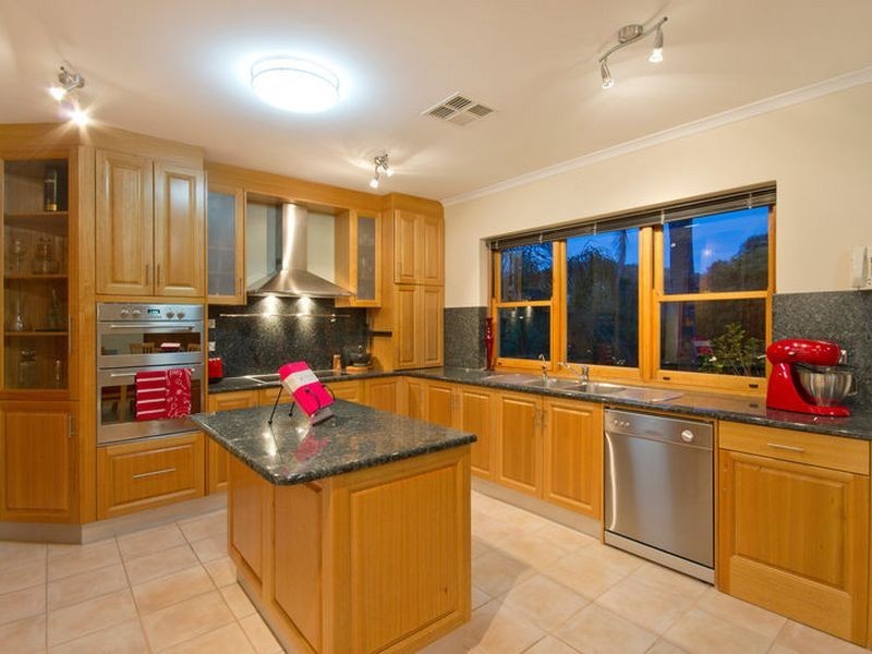 20 Bishop Street, Skye SA 5072