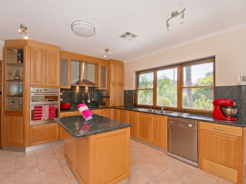 20 Bishop Street, Skye SA 5072