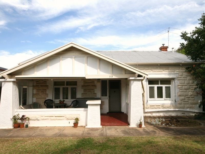 13 Tenth Avenue, St Peters SA 5069
