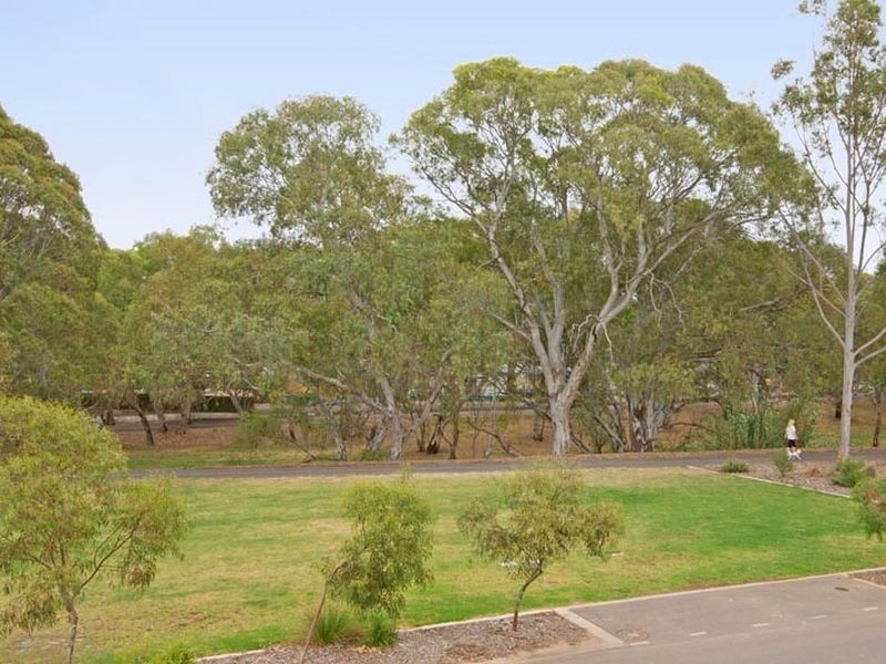 37 Riverbank Circuit (Lochiel Park), Campbelltown SA 5074