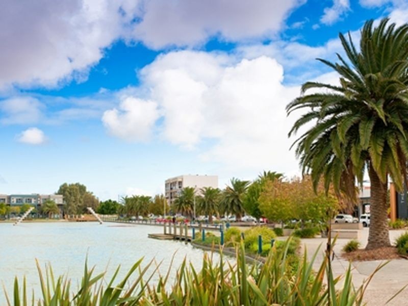 33 Windermere Crescent, Mawson Lakes SA 5095