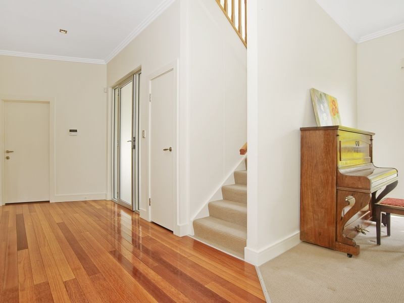2 Vansittart Place, Beaumont SA 5066