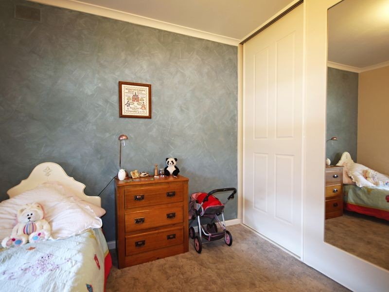 13 Lomman Avenue, Newton SA 5074