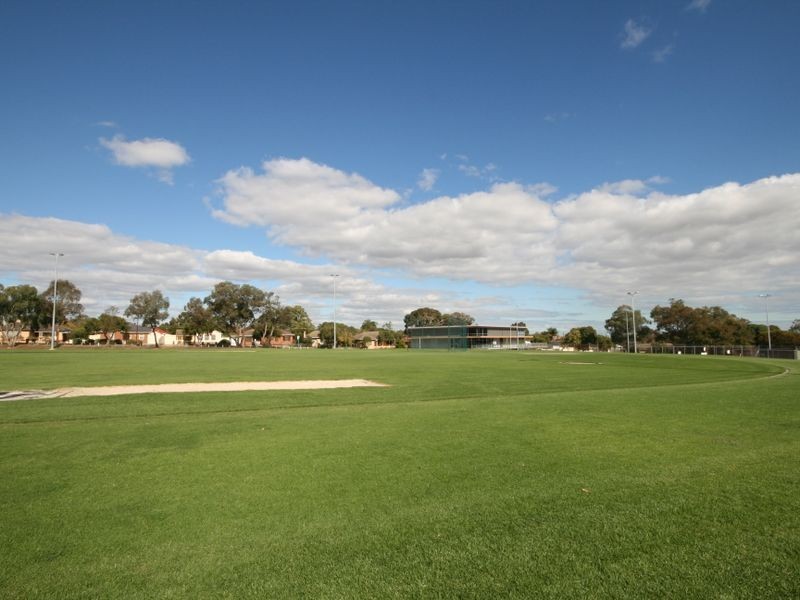 14 Turner Avenue, Clearview SA 5085