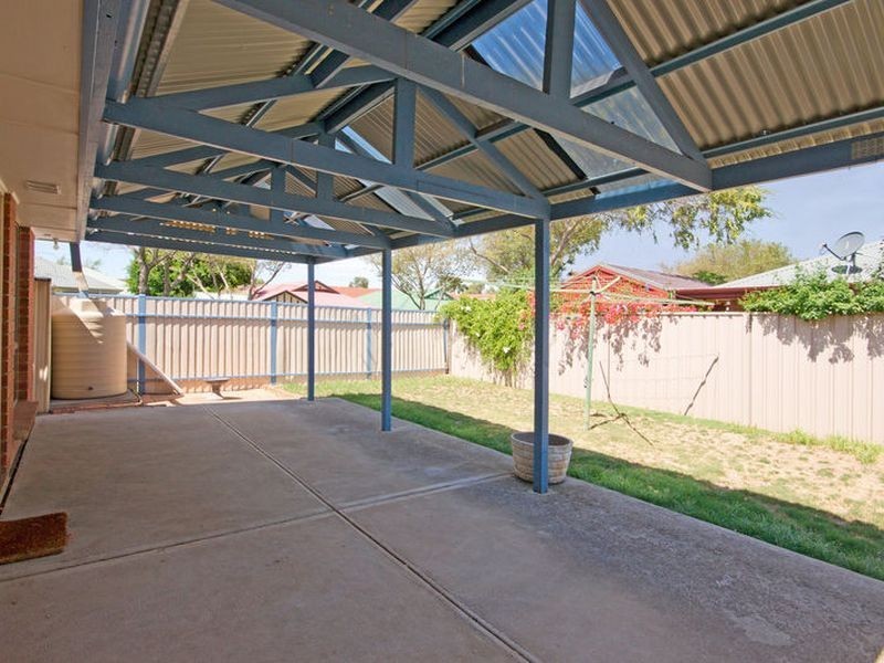 11 Hanbury Court, Oakden SA 5086