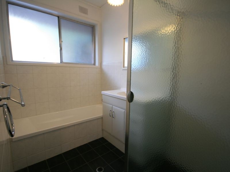 6 Gulfview Parade, Valley View SA 5093