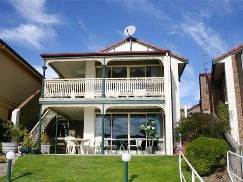1/30 Lake View Avenue, Port Lincoln SA 5606