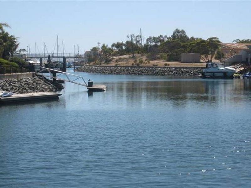 1/30 Lake View Avenue, Port Lincoln SA 5606