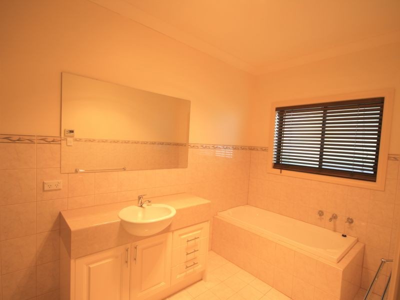 33 Ways Road, Hampstead Gardens SA 5086